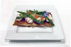 Luchtige wafel met zalmmousse